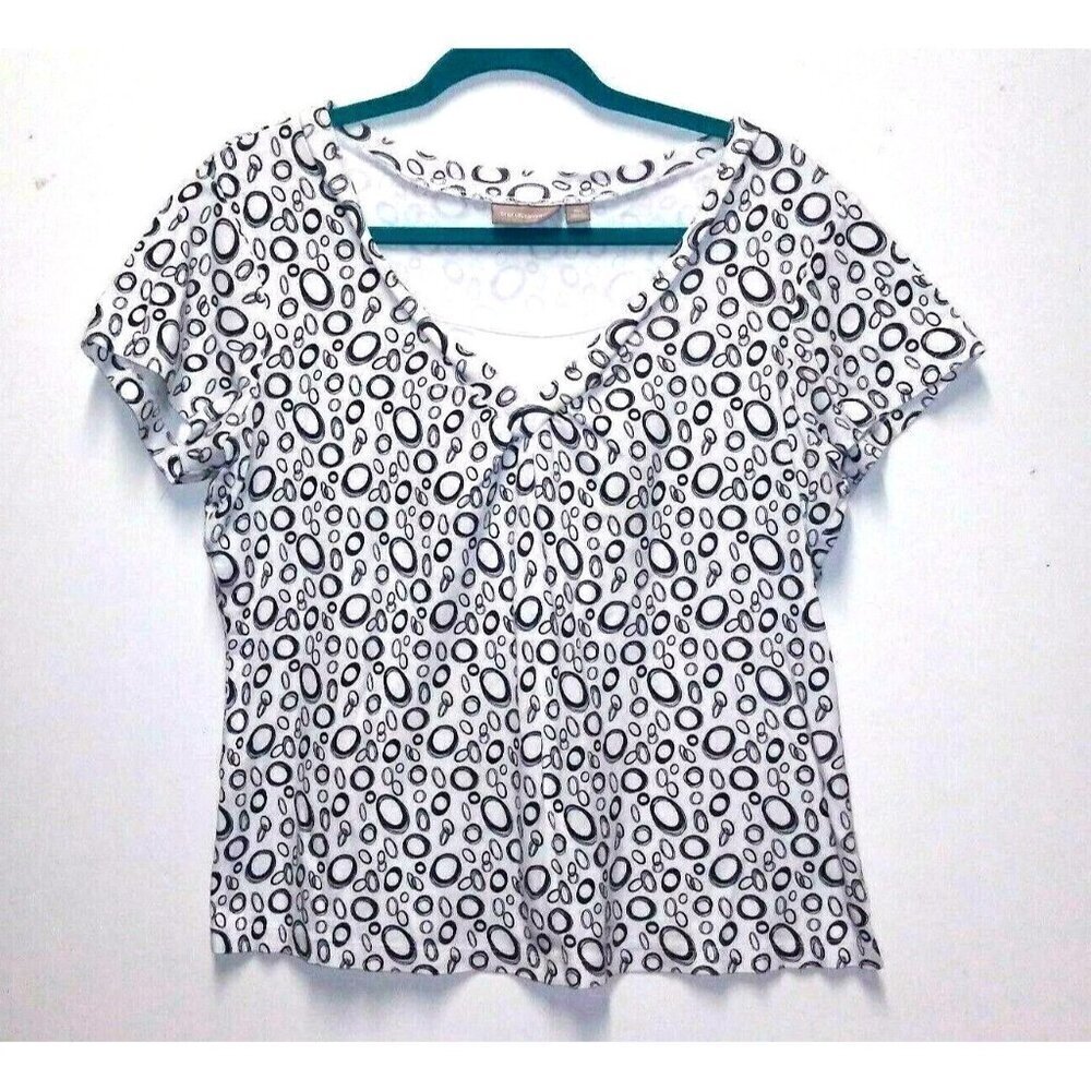 Womens XL top Geometric print white black stretch knit Croft & Barrow flaw